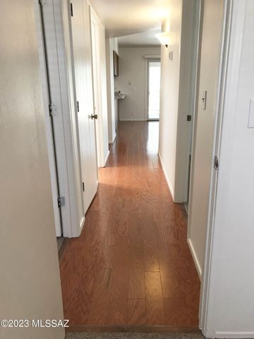 7800 N Nicole Place, Tucson, AZ 85741