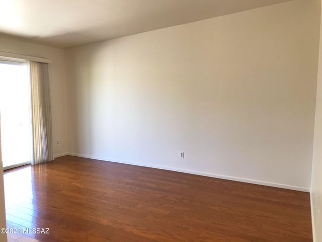 7800 N Nicole Place, Tucson, AZ 85741