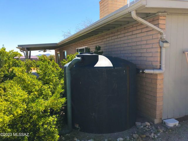 7800 N Nicole Place, Tucson, AZ 85741