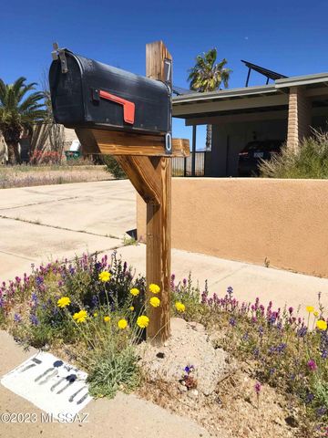 7800 N Nicole Place, Tucson, AZ 85741