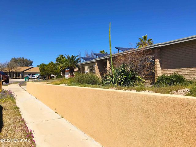 7800 N Nicole Place, Tucson, AZ 85741