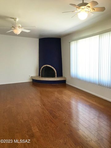 7800 N Nicole Place, Tucson, AZ 85741