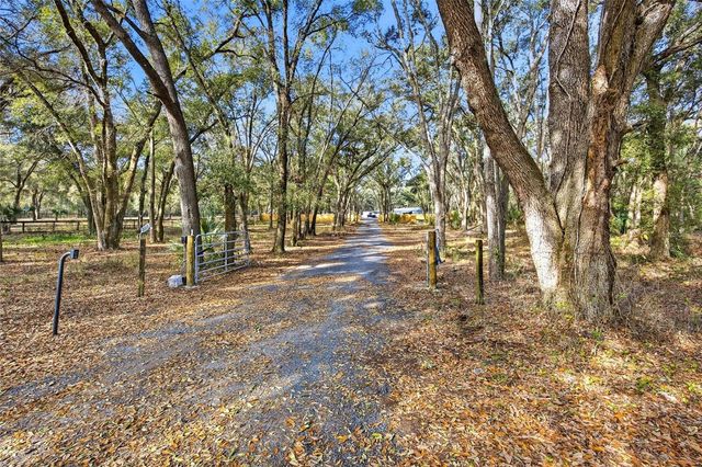 17220 SE 130TH AVENUE, Weirsdale, FL 32195