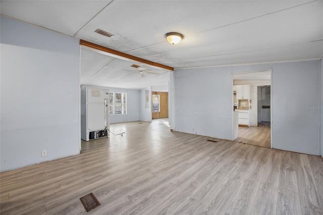 17220 SE 130TH AVENUE, Weirsdale, FL 32195