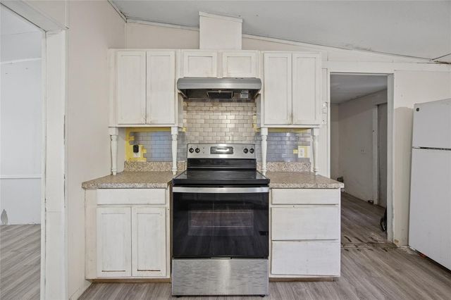 17220 SE 130TH AVENUE, Weirsdale, FL 32195