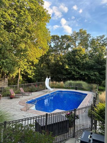 261 Church Street, Romeo, MI 48065