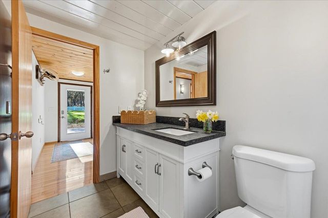 11403 Woodacre Rd, Grass Valley, CA 95949