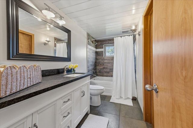 11403 Woodacre Rd, Grass Valley, CA 95949