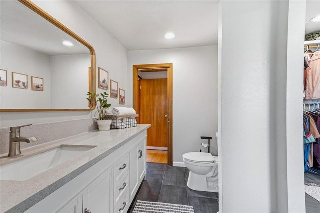 11403 Woodacre Rd, Grass Valley, CA 95949