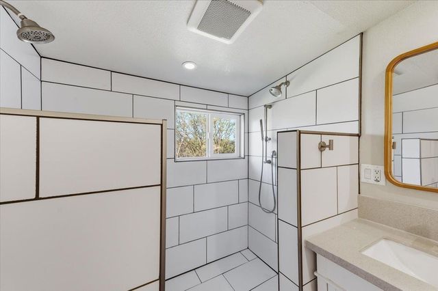 11403 Woodacre Rd, Grass Valley, CA 95949