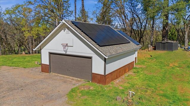 11403 Woodacre Rd, Grass Valley, CA 95949