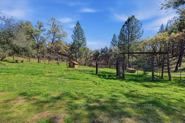 11403 Woodacre Rd, Grass Valley, CA 95949
