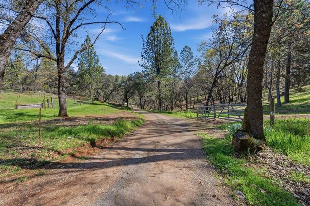 11403 Woodacre Rd, Grass Valley, CA 95949