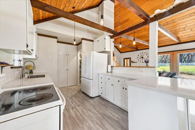 11403 Woodacre Rd, Grass Valley, CA 95949