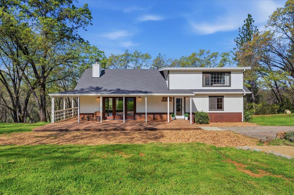 11403 Woodacre Rd, Grass Valley, CA 95949