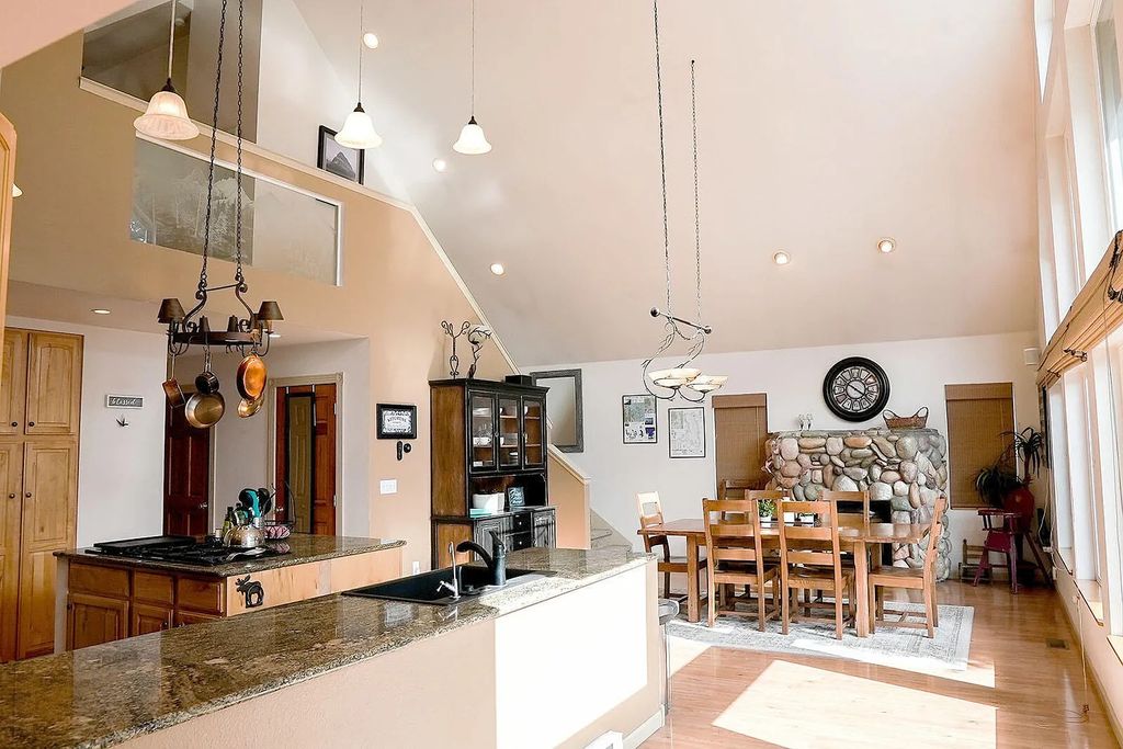 29034 Finley Point Lane, Polson, MT 59860 photo 10
