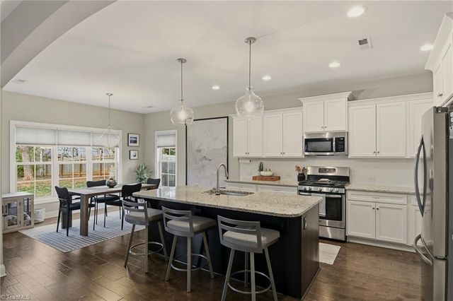 1481 Brockton Lane, Winston-salem, NC 27106