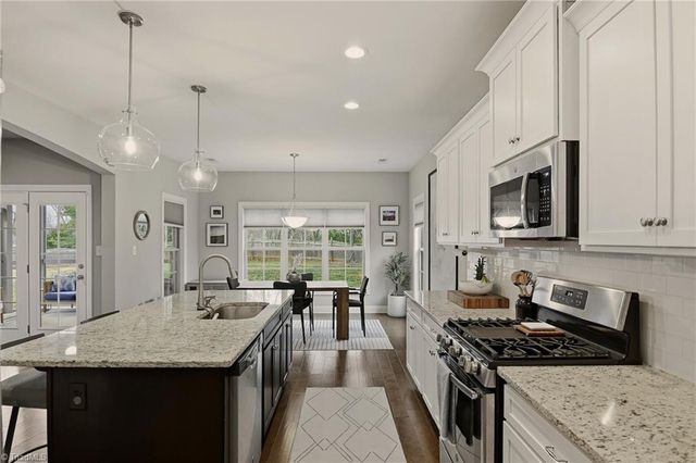 1481 Brockton Lane, Winston-salem, NC 27106