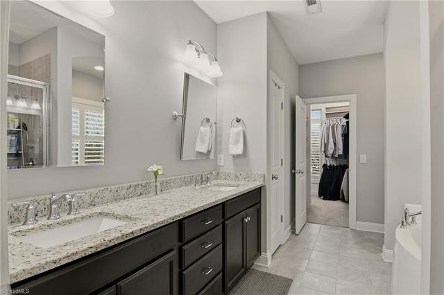 1481 Brockton Lane, Winston-salem, NC 27106