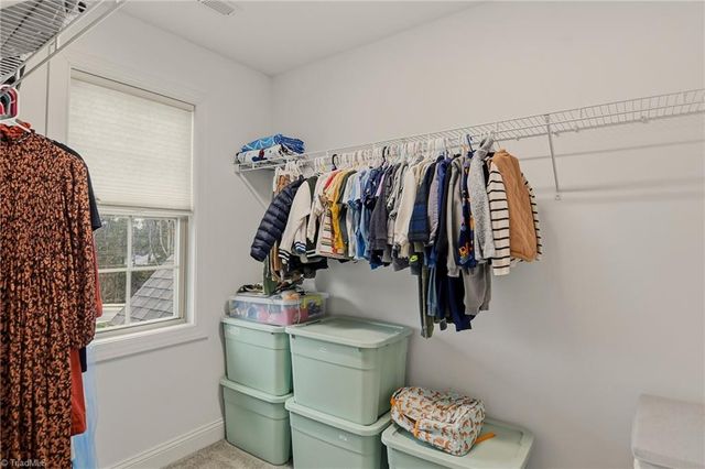 1481 Brockton Lane, Winston-salem, NC 27106