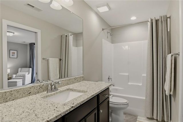 1481 Brockton Lane, Winston-salem, NC 27106