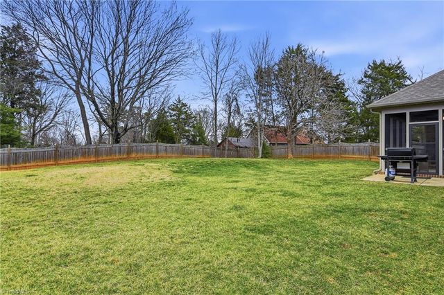 1481 Brockton Lane, Winston-salem, NC 27106