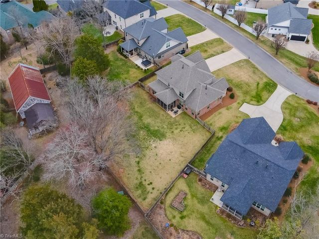 1481 Brockton Lane, Winston-salem, NC 27106