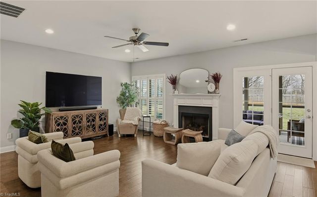 1481 Brockton Lane, Winston-salem, NC 27106