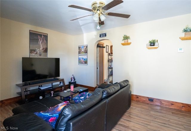 2204 Commerce Street, Wellsburg, WV 26070