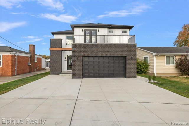 45951 Edgewater Street, New Baltimore, MI 48047