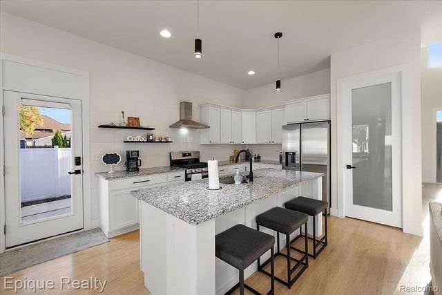 45951 Edgewater Street, New Baltimore, MI 48047