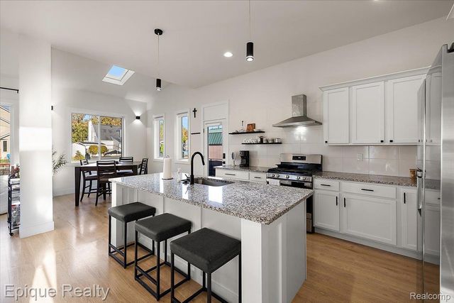 45951 Edgewater Street, New Baltimore, MI 48047