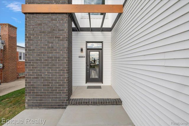 45951 Edgewater Street, New Baltimore, MI 48047