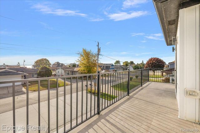 45951 Edgewater Street, New Baltimore, MI 48047