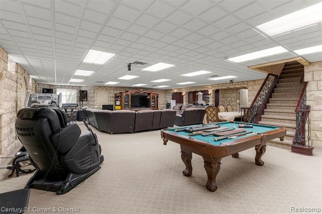 6318 Whitefield Street, Dearborn Heights, MI 48127