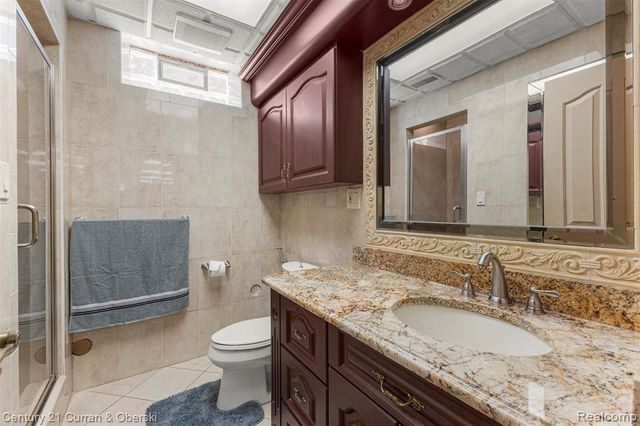 6318 Whitefield Street, Dearborn Heights, MI 48127