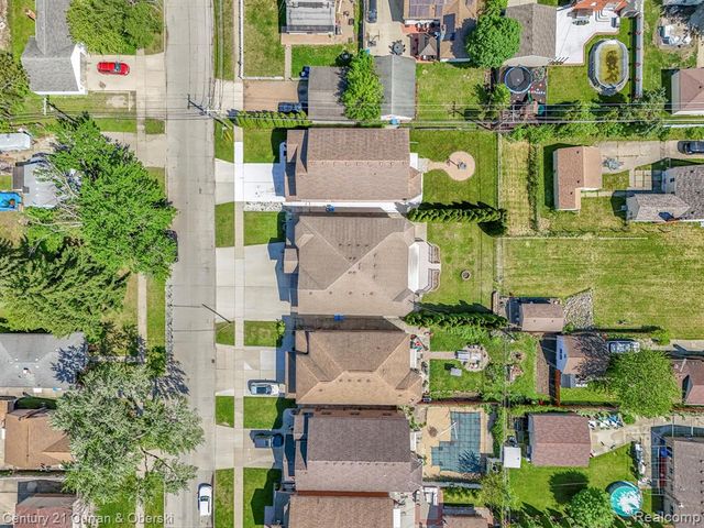 6318 Whitefield Street, Dearborn Heights, MI 48127