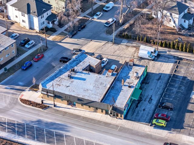 6915 Stanley Avenue, Berwyn, IL 60402