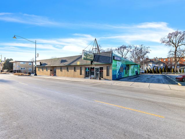 6915 Stanley Avenue, Berwyn, IL 60402