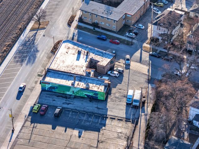 6915 Stanley Avenue, Berwyn, IL 60402