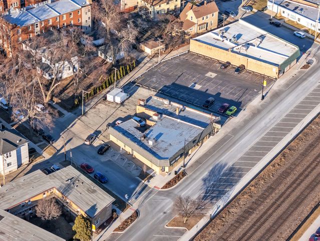 6915 Stanley Avenue, Berwyn, IL 60402