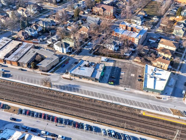 6915 Stanley Avenue, Berwyn, IL 60402