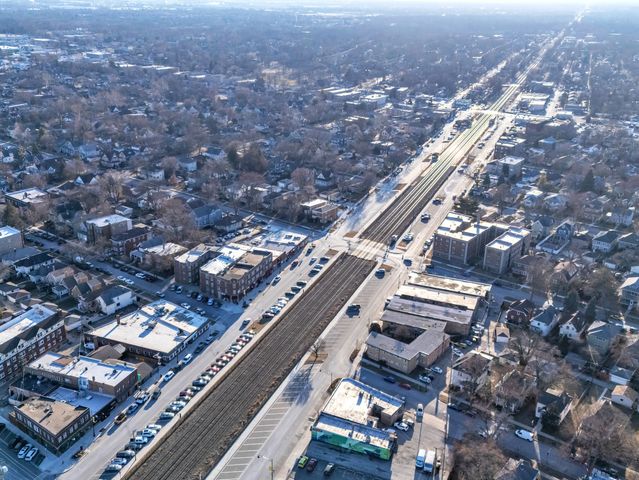 6915 Stanley Avenue, Berwyn, IL 60402