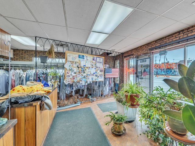 6915 Stanley Avenue, Berwyn, IL 60402