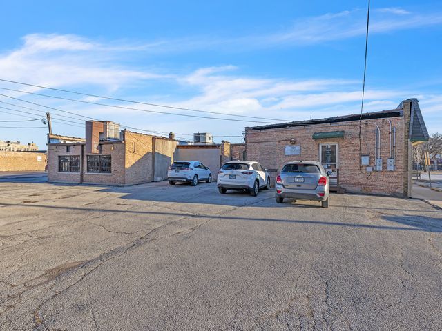 6915 Stanley Avenue, Berwyn, IL 60402