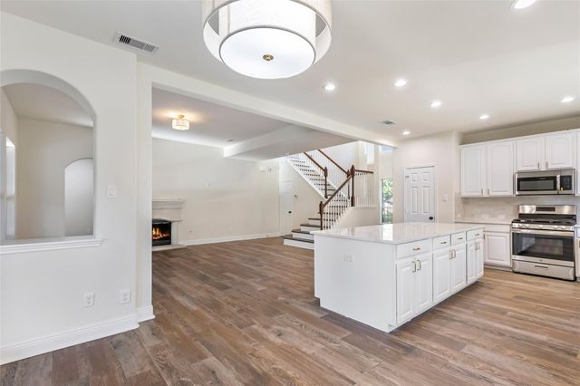 25605 Peppermill Creek Drive, Porter, TX 77365