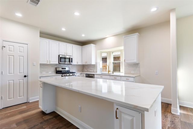 25605 Peppermill Creek Drive, Porter, TX 77365