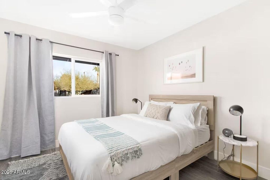 Image 24 of property listing at 6613 E VERNON Avenue, Scottsdale, AZ 85257