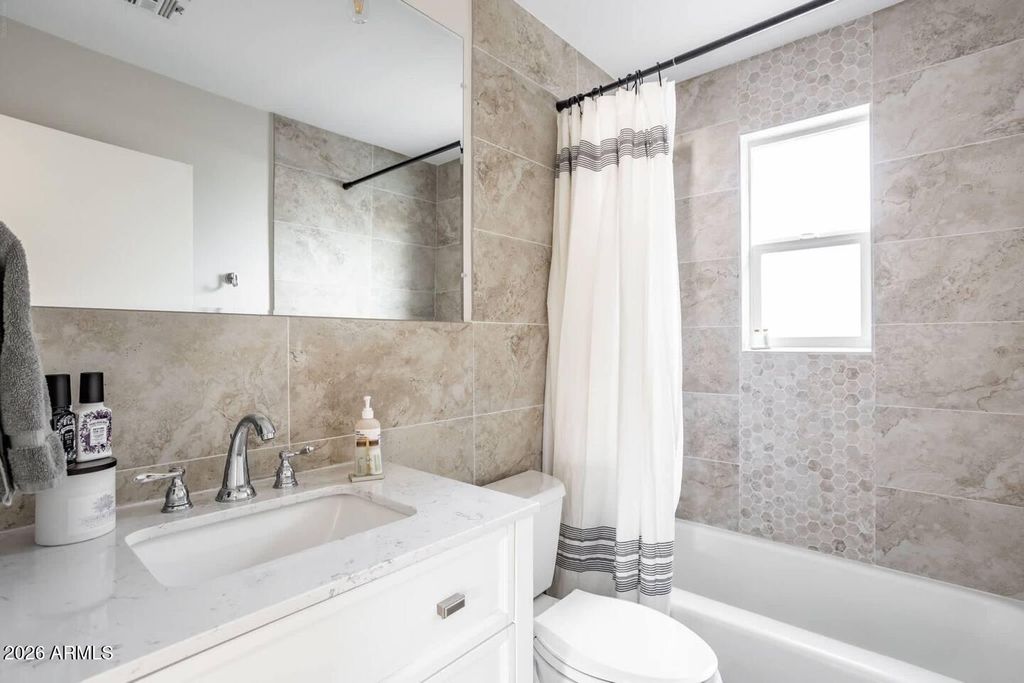 Image 27 of property listing at 6613 E VERNON Avenue, Scottsdale, AZ 85257