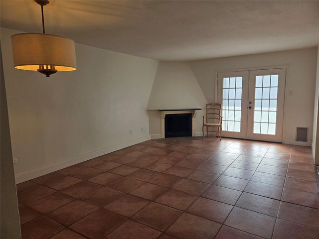 10075 Westpark Drive 40, Houston, TX 77042